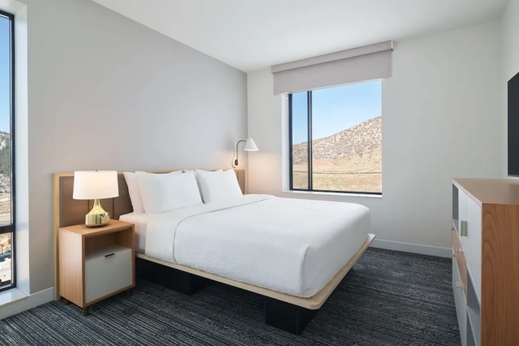 1 Bedroom Suite