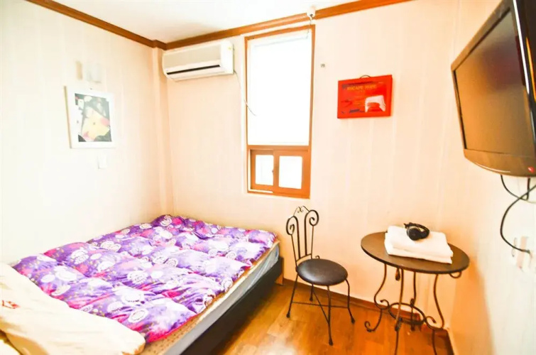 Myeongdong Town Guesthouse