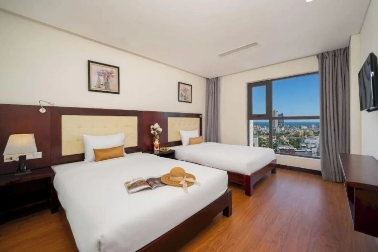 Deluxe Twin room with city view