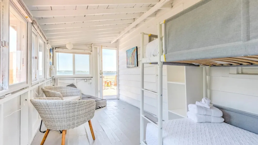 Bungalow 7 - 2br, Waterfront