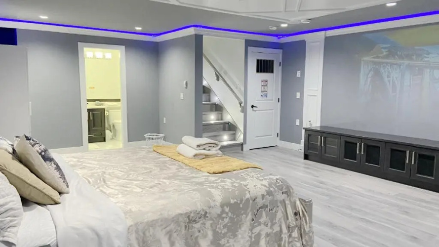 Aaron's Sweet Home