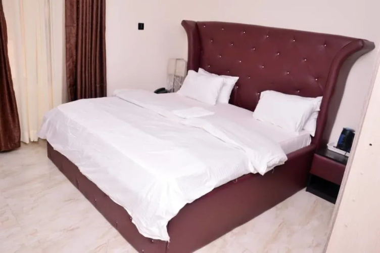 City Nest Hotel
