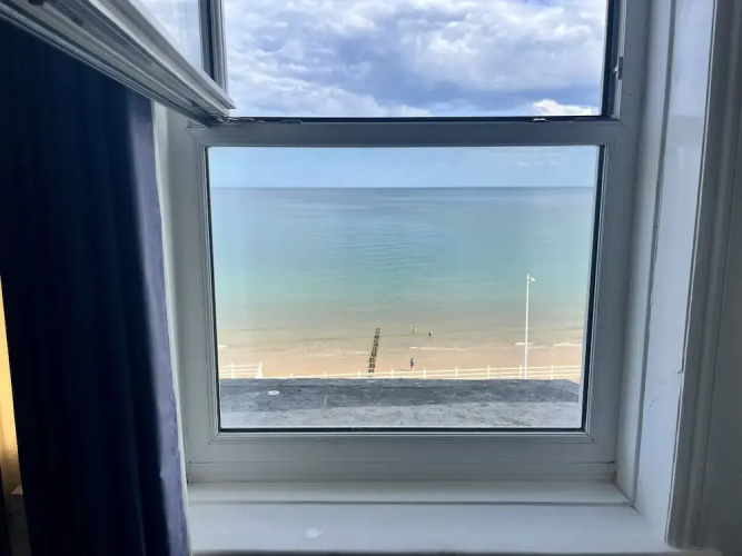 8 Beach View @ Beaconsfield House