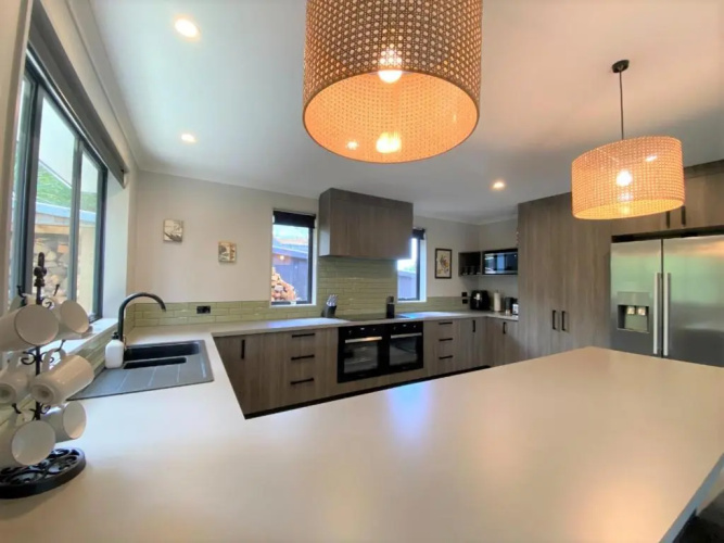 3 Oakview Close