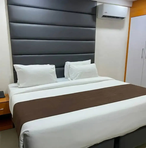 Oviation Hotels and Suites