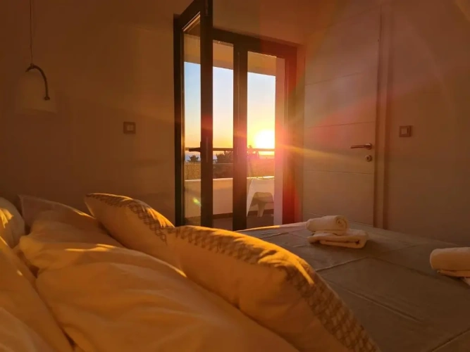1 Bedroom Apartment with balcony and with mountain view