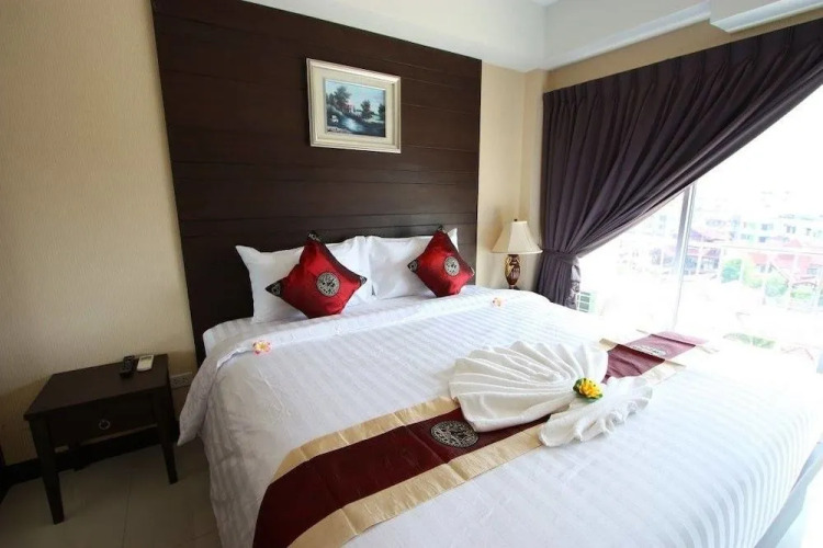 Suksabai Resort Pattaya Over view