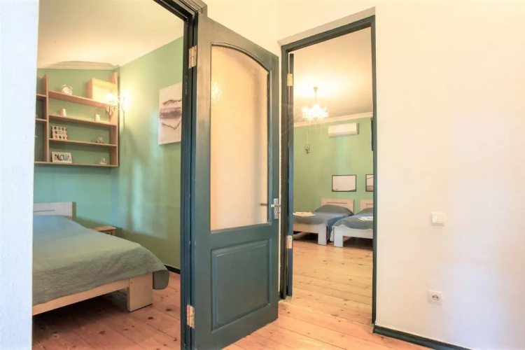 Veranda House on Samreklo 25