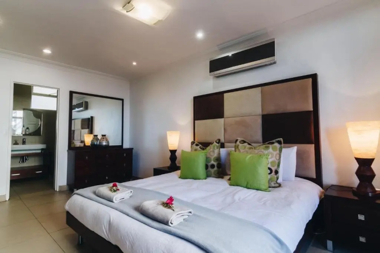 10 Ipanema Beach