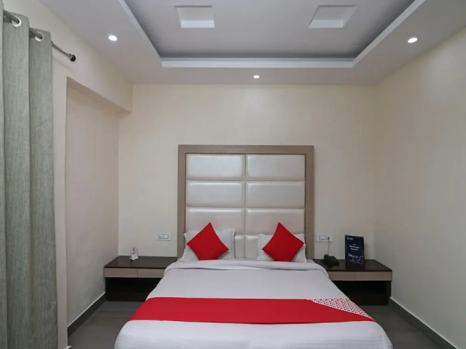 OYO 18631 Hotel King's