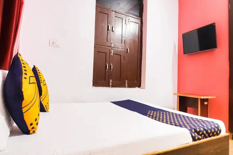 Yash Hotel by OYO Rooms