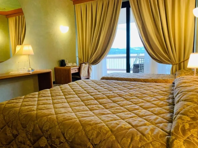 Superior Triple room with balcony and with lake view