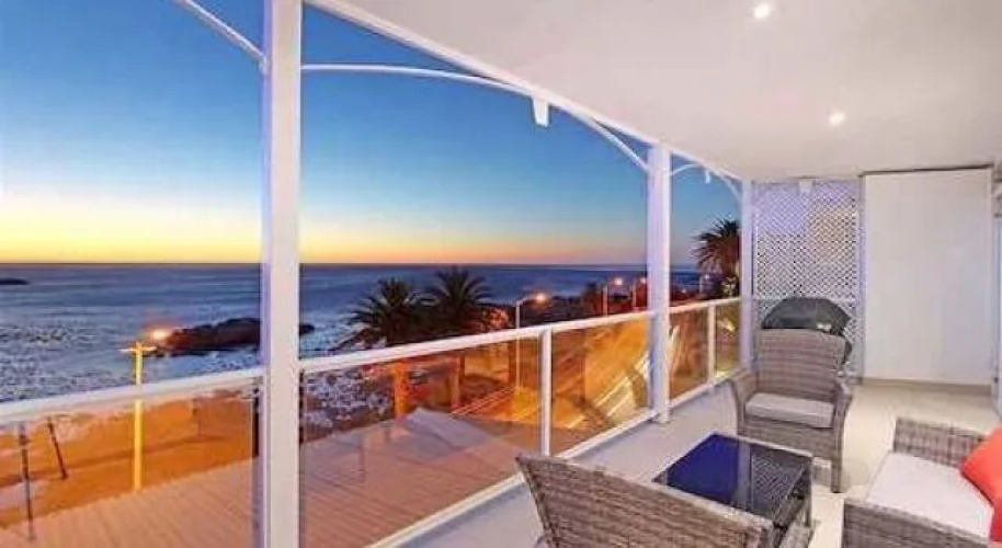 Nelson Villa