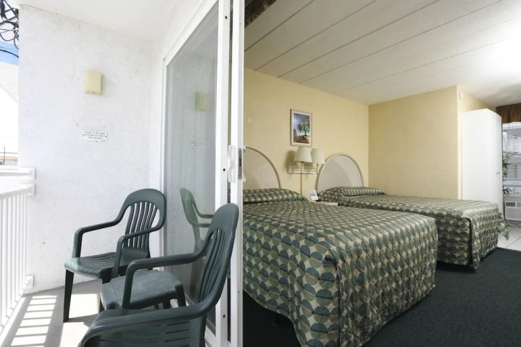 Riviera Resorts & Suites