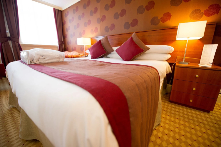 Crown and Mitre Hotel
