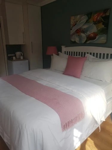 Lala-Nathi Guest House & Self Catering