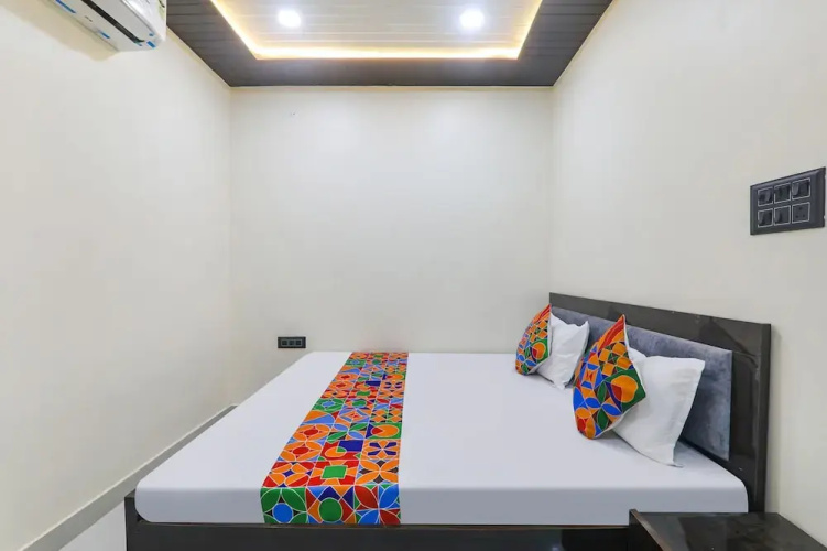 FabHotel Awadh Inn