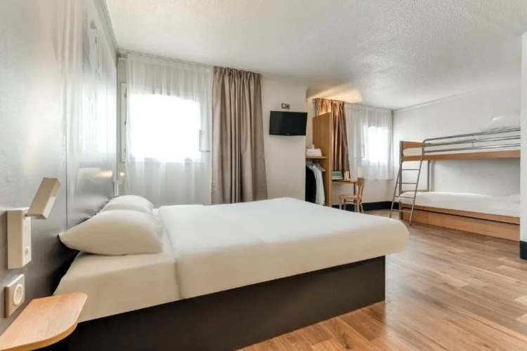 Standard Quadruple room