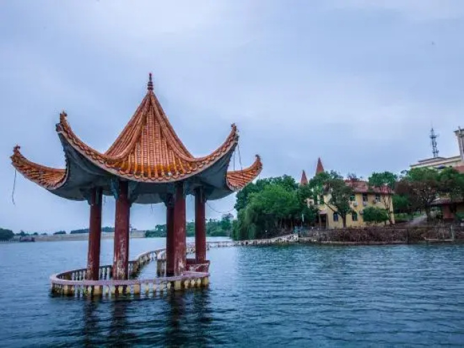 Qianshuiwan Resort