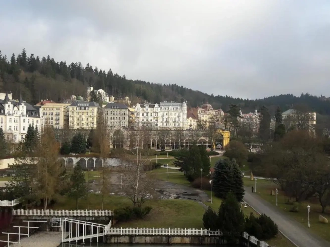 1 Bedroom Double Apartment with city view