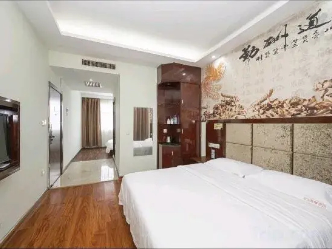 Xiangtan Longyu Smart Hotel