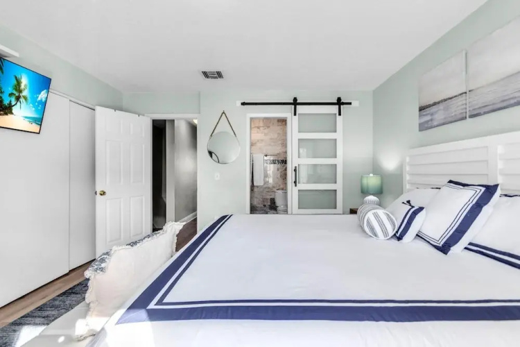 Bayview Beach Condo