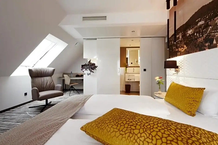 Comfort room