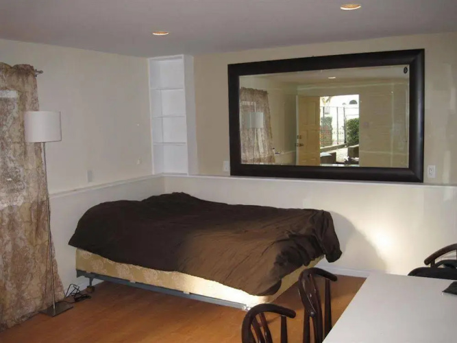 MondeLiving Art House