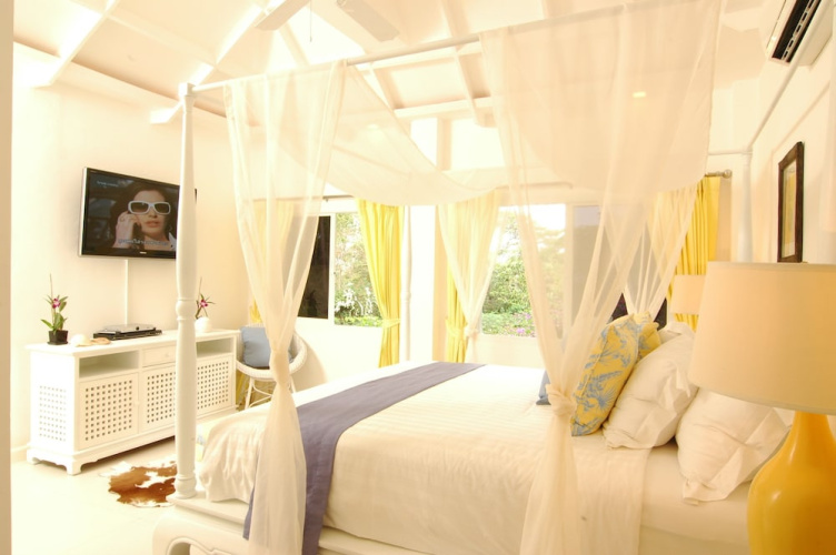 Tamarind Lake Villa