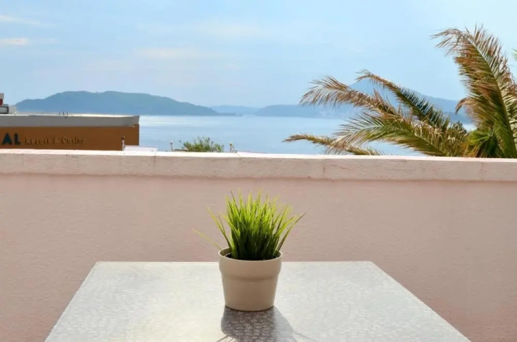2 Bedrooms Apartment with balcony