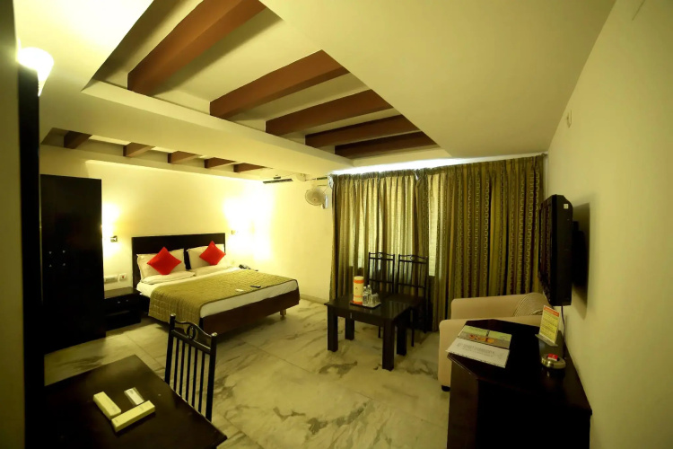 Nayagara Hotel