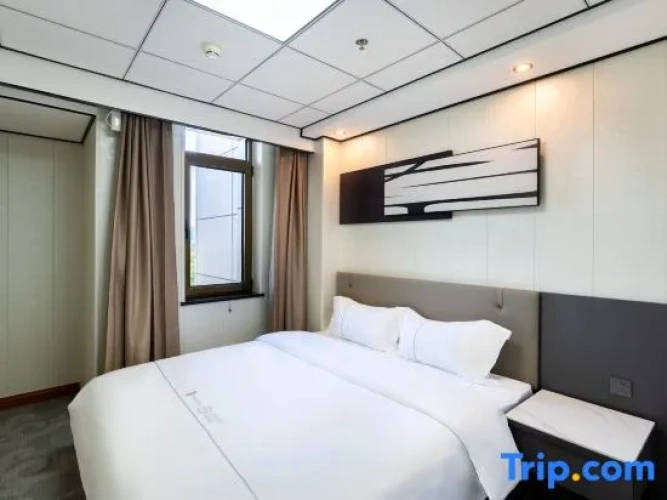 Deluxe Quadruple Suite