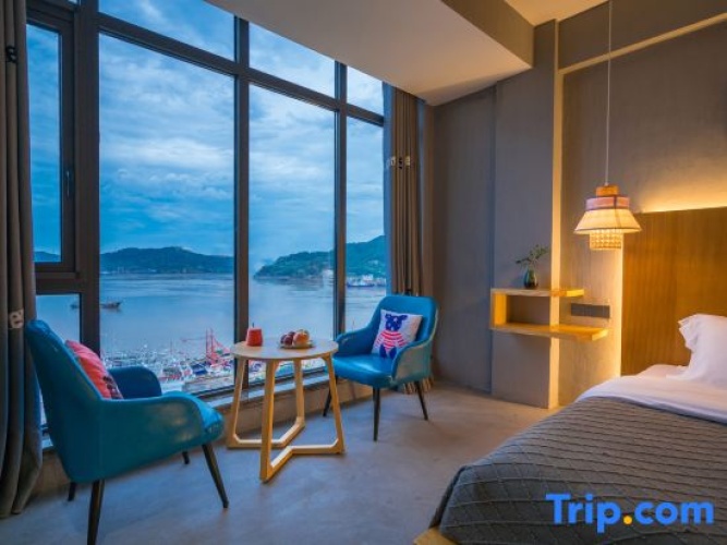 Standard Twin room with sea view