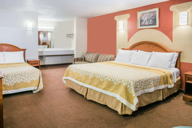 Days Inn Bastrop