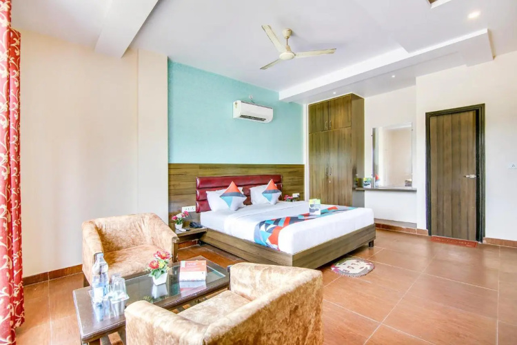 FabHotel The Gayatri Palace