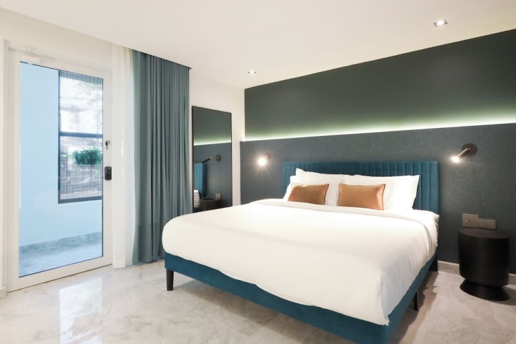ElGatsby King Pool ResortVibe NearBeach