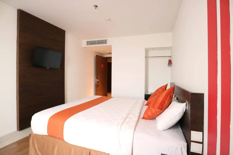 Redstar Hotel