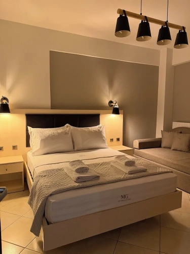 Standard Triple room