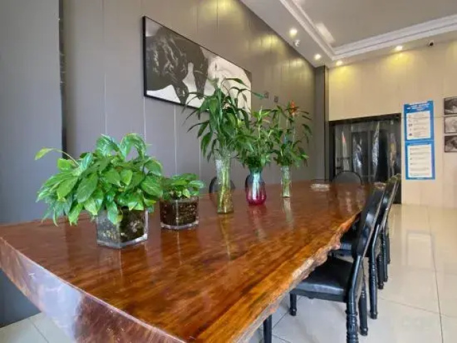 Dongguan Haiyi Chain Hotel