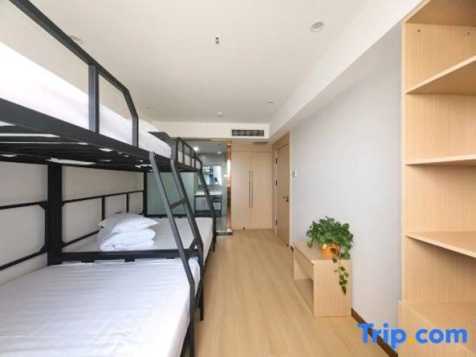 Quadruple Suite