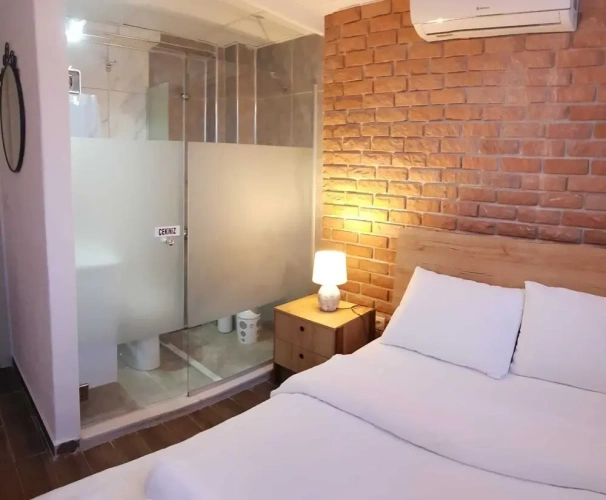 Economy Basement room