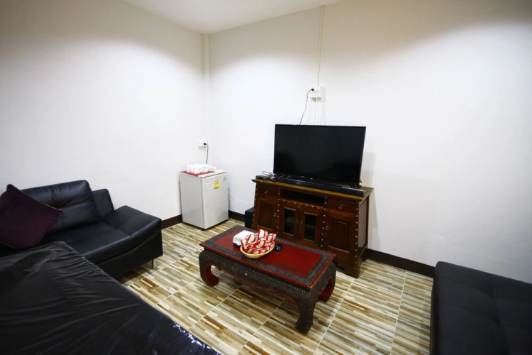 Apinya Resort Bangsarey