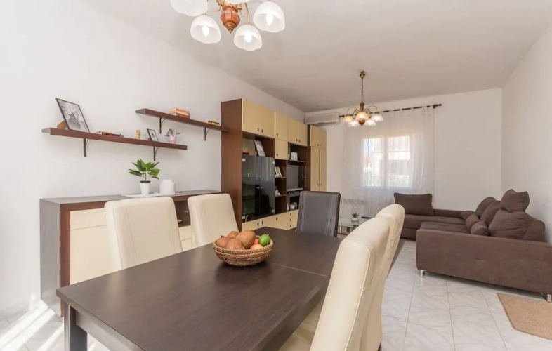 Apartments Mactra