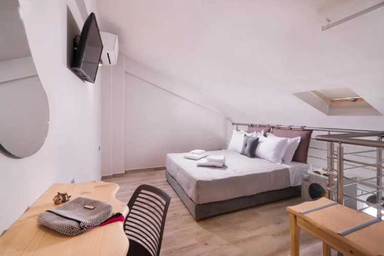 Xenia Suites