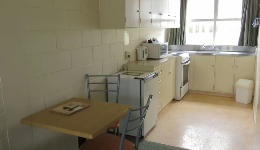 Standard Twin Basement room