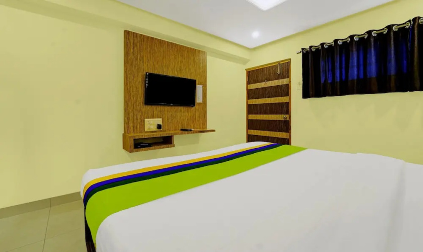 OYO 19321 Hotel Surya Comforts