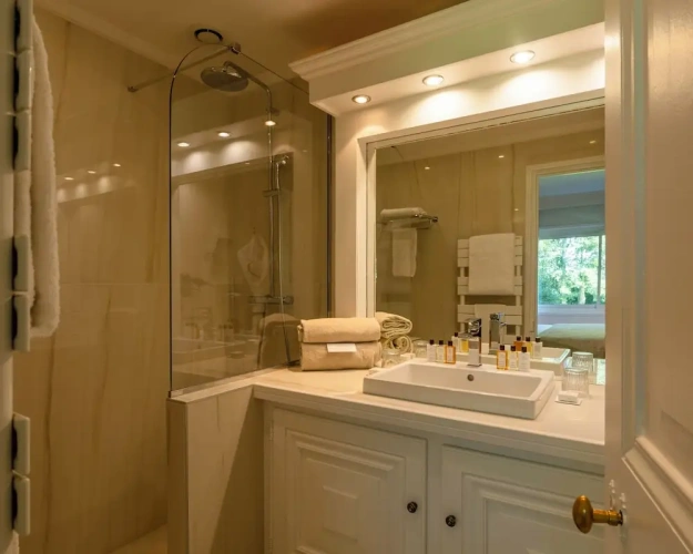 Standard Double Basement room