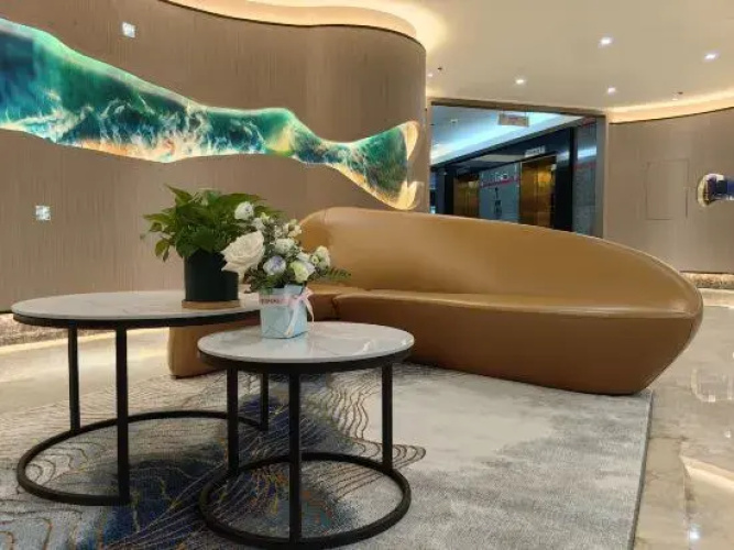 Zhong Yintianyi Hotel(中银天艺酒店(海口骑楼老街日月广场免税店))