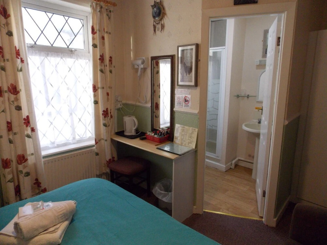Topaz Guest House