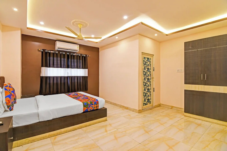 Fabhotel Bn Palace